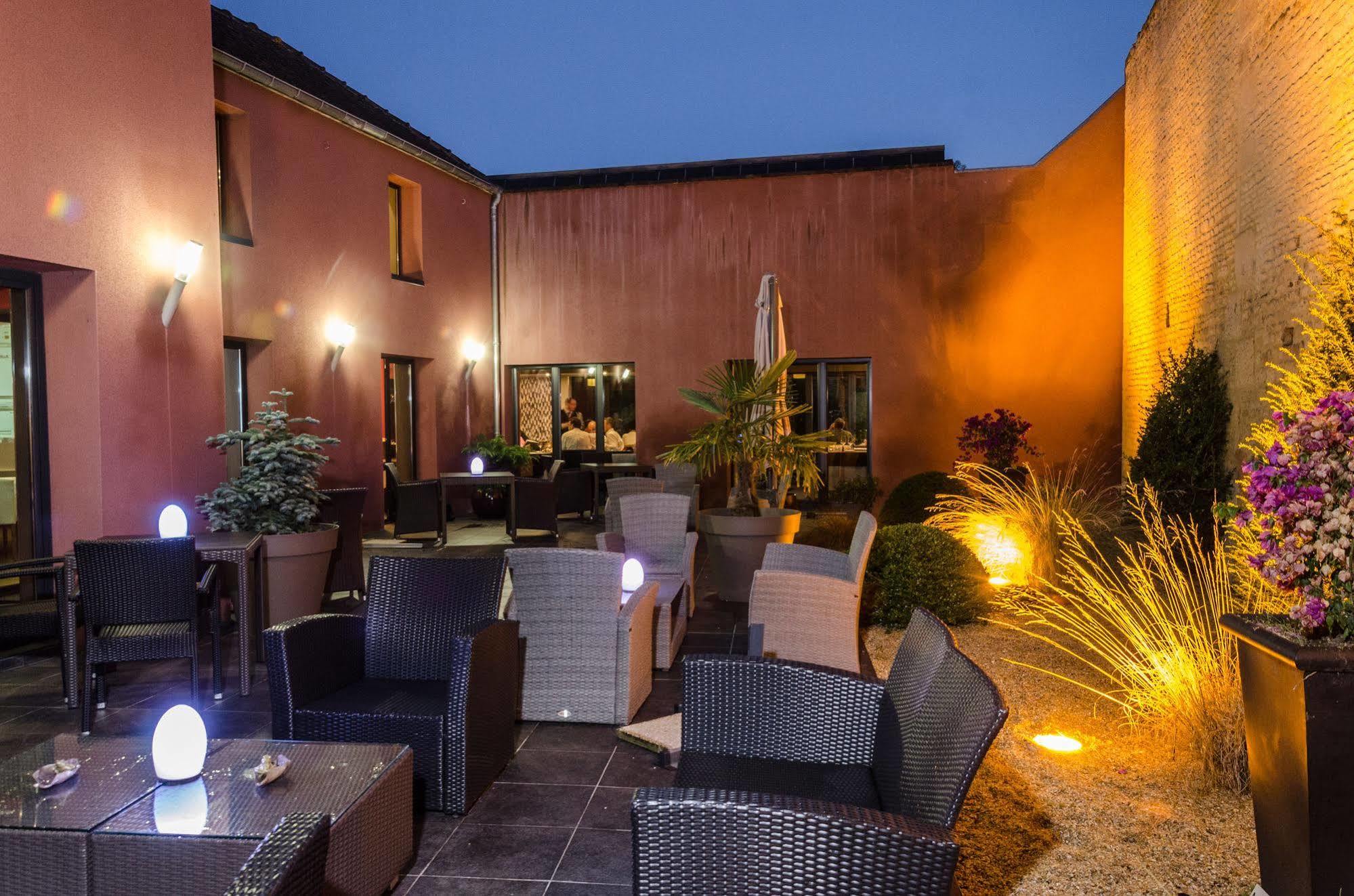 Hotel Restaurant Spa Ivan Vautier Caen Exteriör bild